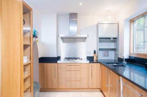 Clifton Jewel - 4 Bed Townhouse With Parking. Mycityhaven - Bristol