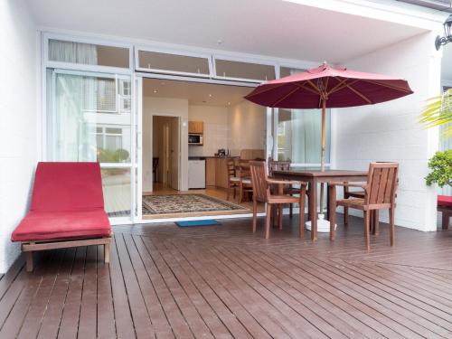 Commodores Lodge in Russell