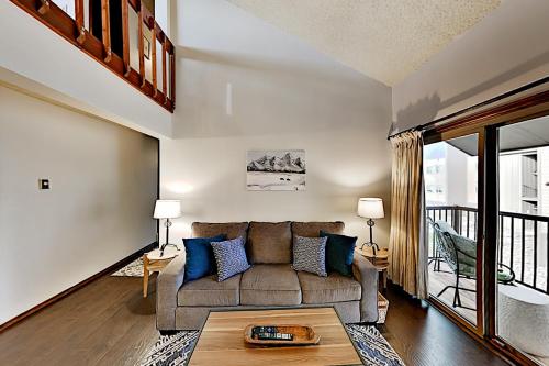 Shadow Run Condo - Pool & Hot Tub - Near Steamboat condo - image 3