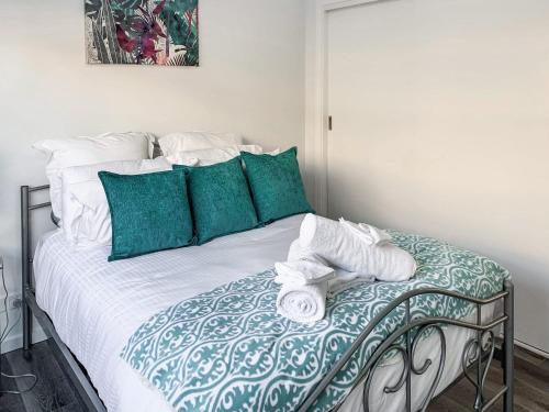 Brand New Home, 10 mins to Beach, Torquay, Geelong, Deakin, Hospitals