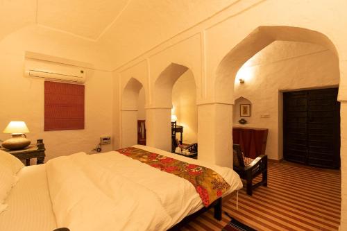 Stay Vista at Khohar Haveli - 18th Century Palace with Modern Amenities