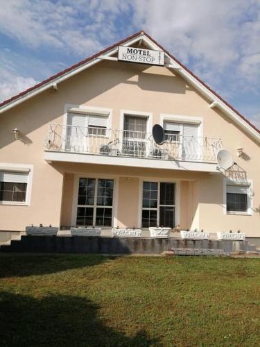 Motel Hummel in Pér