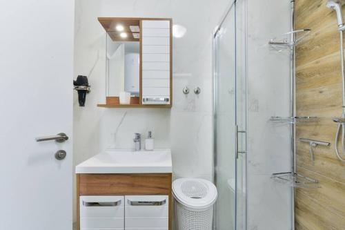 Luxurious two bedroom villa with jacuzzy- casA2