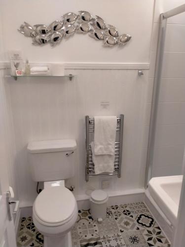 Denehurst Guest House - image 10
