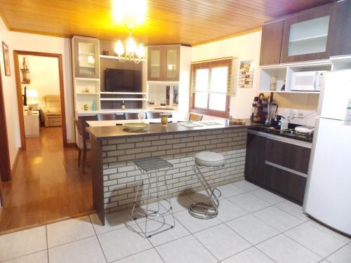 Casa 4 quartos em Canela - Palace Hotel in เอวเจนิโอ เฟร์เรย์รา