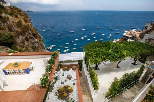 Amalfi Coast Luxury Villa with Swimming Pool - Accommodation - Praiano