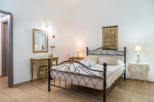  Villa Plori in Makry Gialos