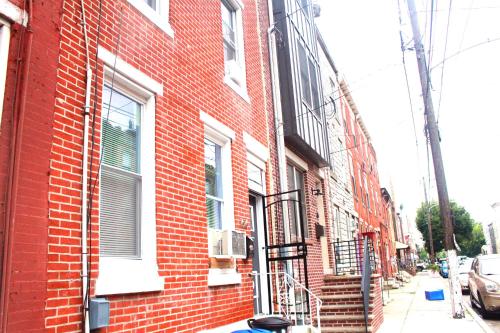 3 Bedroom Apt near Washington Ave