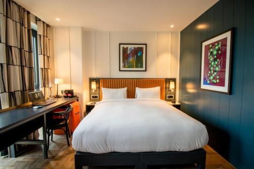 hotel photo