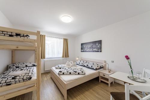 Quadruple Room with Lake View