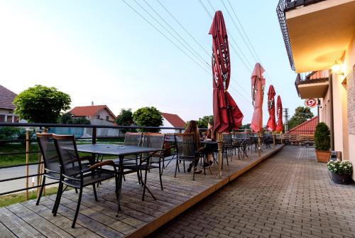 Restorāns, Penzión Vendelín (Penzion Vendelin) in Veľké Zálužie