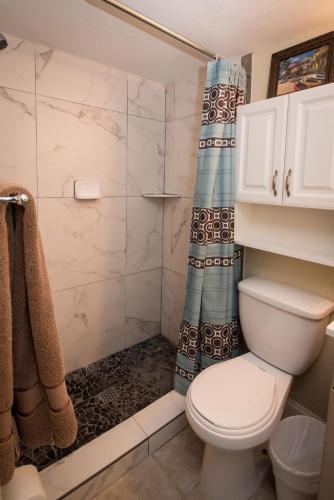 321 Canal Rd - Siesta Key Village Condo - image 5
