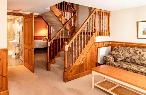 1 queen bed, 1 twin bed, 1 sofa bed