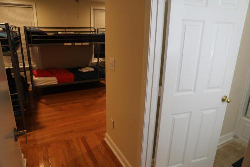 Duo Housing Hostel Room Type - Single Bed in 6-Bed Dormitory Room