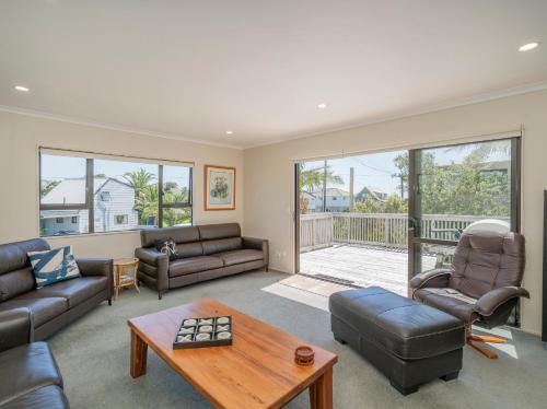 Surf Stay - Whitianga Holiday Home photo 1