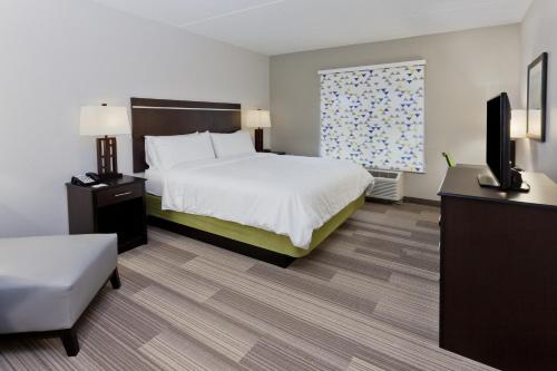 Holiday Inn Express Hotel & Suites Montgomery Boyd-Cooper Parkway, an IHG Hotel