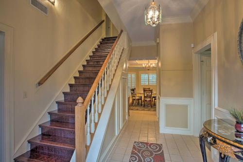 Unwind Fireside & Play Pool! Idyllic McKinney Home, Мак-Кинни (фото 4)