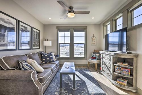 Gorgeous Getaway with Unobstructed Mtn Views! - image 7