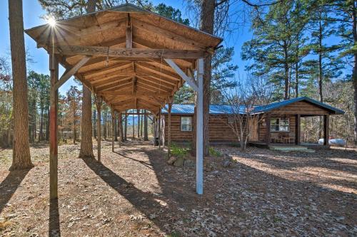 Updated Cabin with Fire Pit 2 Mi to UTV and Hike