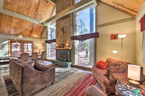 2 Mi to Rainbow Lake Outdoor Paradise in Lakeside