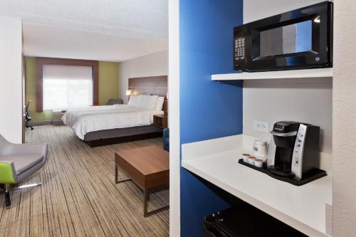 Holiday Inn Express Hotel & Suites Dothan North, an IHG Hotel