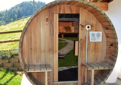 Sauna, Les chambres et Roulottes des Noisetiers in Leysin