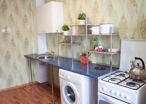 Apartment Kvartirniy Vopros on Kommunisticheskaya 84 - image 4