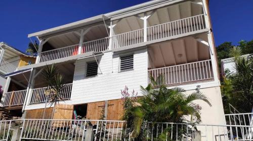 Hotellet från utsidan, Gites Azur in Bouillante