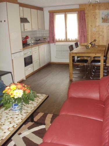 Chalet Petunia - image 6