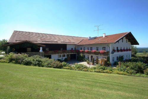 Ferienwohnung Jodlhof - Hotel - Obing