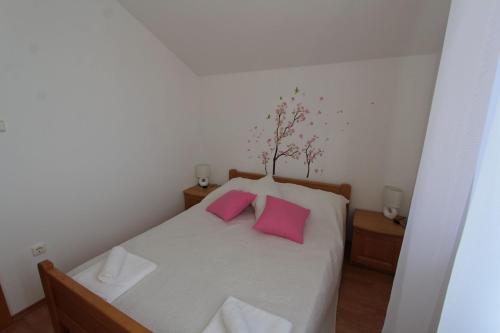 Apartments Valdina