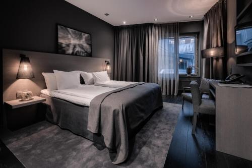1 queen bed