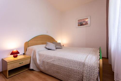 Apartment with Terrace image 4
