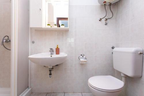 Two-Bedroom Apartment image 2