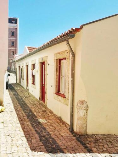 Apartments in the Castle of S Jorge 1