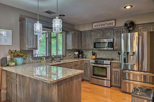 Beaver Lake Home with Views and Private Pool! - image 7