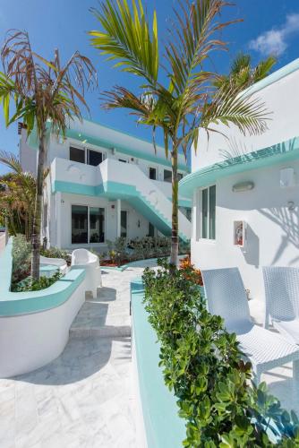 The Marlin Beachside - image 3
