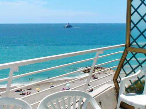 Appartement d'une chambre a Cagnes sur Mer a 100 m de la plage avec vue sur la mer terrasse amenagee et wifi - Location saisonnière - Cagnes-sur-Mer