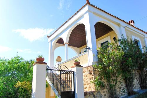 . 5 bedrooms villa at Limnos 250 m away from the beach with sea view enclosed garden and wifi