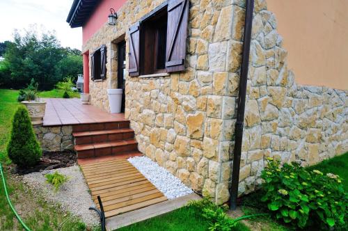  Charming house in Albuerne with fenced garden in Albuerne