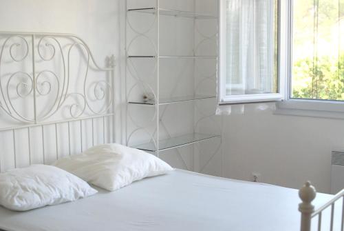 Apartment with 3 bedrooms in Saint Raphael with wonderful sea view enclosed garden and WiFi - image 7
