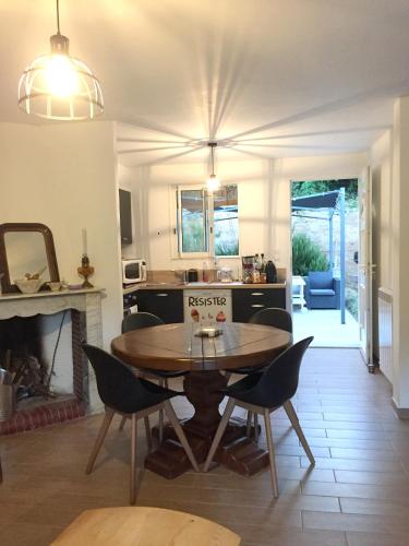 Maison de 3 chambres avec vue sur la ville jardin clos et wifi a La Porta gîte à louer La Porta