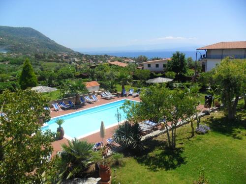  2 bedrooms appartement at Santa Maria 600 m away from the beach with shared pool furnished garden and wifi in Santa Maria