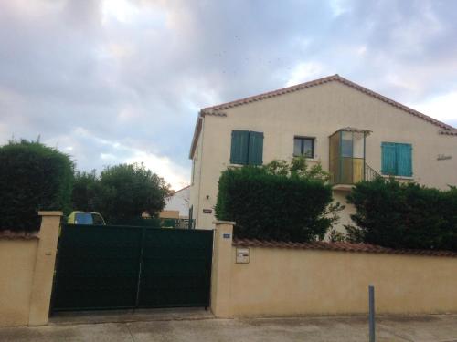 Exterior view, Villa de 4 chambres avec piscine privee jardin clos et wifi a Vias a 3 km de la plage in Agde