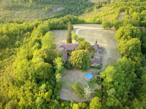 Villa de 4 chambres avec piscine privee jardin amenage et wifi a Blanquefort sur Briolance