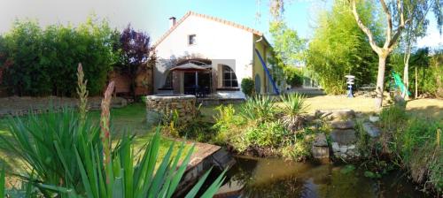 Maison de 3 chambres avec jardin clos et wifi a Montlucon