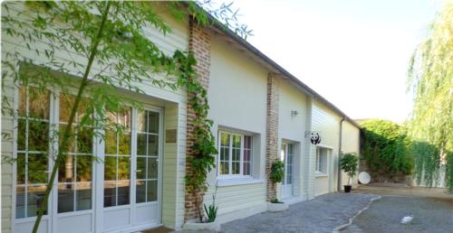 Maison de 3 chambres avec jardin clos et wifi a Montlucon