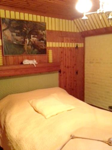 House with 4 bedrooms in Viroinval with furnished terrace and WiFi - image 5