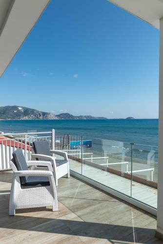 balkon/terras, Mandala Seafront Suites in Laganas