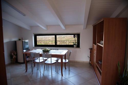  3 bedrooms house with shared pool enclosed garden and wifi at Bosco di Caiazzo in Caiazzo